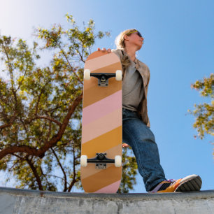 Retro Ästhetisches Streifenmuster Rosa Rostorn Ora Skateboard