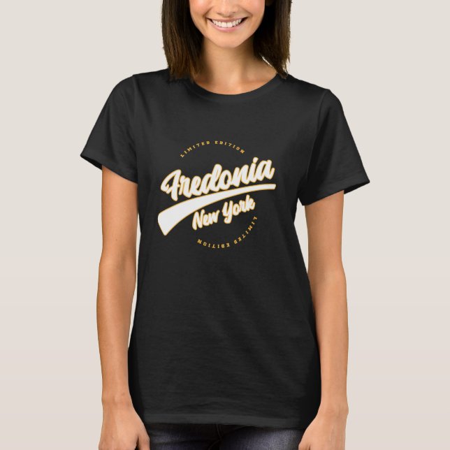Retro Athletic Fredonia NY Apparel T-Shirt (Vorderseite)