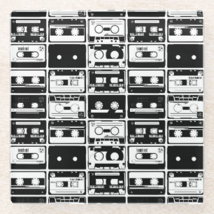 Retro-Audiokassetten, altmodisches Muster. Glasuntersetzer