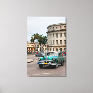 Retro-Autos auf der Straße von Havanna Leinwanddruck