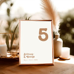 Retro Beach | Elfenbeinküste Tischnummer<br><div class="desc">Dieser Retro-Strand | Elfenbein Tischnummer ist perfekt für Ihre Vintage, farbenfrohe tropische Hochzeit. Sein einzigartiger böhmischer Schriftart aus der Mitte des Jahrhunderts verleiht diesem Design eine klassisch minimalistische Hippie-Atmosphäre. Nehmen wir an, Sie suchen ein Design, das helle, rustikale Farben für den Küstenmeer für Ihre kreative Strandhochzeit in den 70er Jahren...</div>