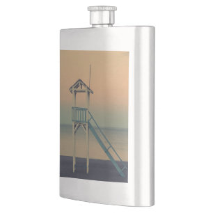 Retro Beach Lifeguard Tower Sunset Flachmann
