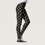 Retro Black Gold Polka Dots Muster Chic Mode Leggings<br><div class="desc">Gewohnt, Retro, cool, niedlich, chic, stilvoll, trendig, atemberaubend, handgenäht, Imitate Goldpolka Punkte auf schwarzen Mustern Frauen voll Länge Reise-Sport Yoga-Fitnessraum mit Leggings Hosen, die sich für Ihren Körper, Umarmungen an allen richtigen Stellen, prallt zurück nach dem Waschen, und verliert nicht ihre Form bei wiederholtem Verschleiß. Macht ein tolles Geschenk für...</div>