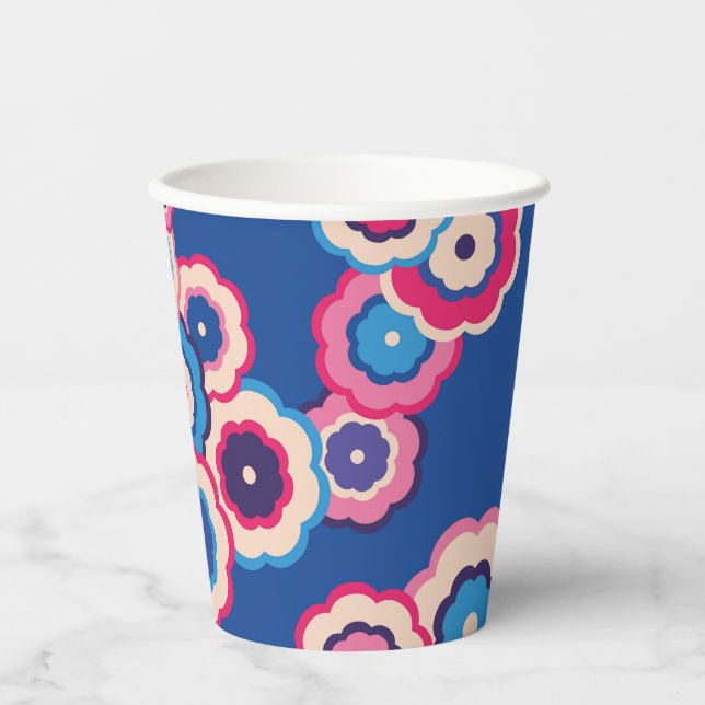 Retro Blau & Rosa 60er Blumenmuster Pappbecher (Vorderseite)