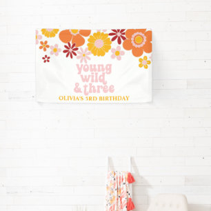 Retro-Blumen- Young Wild Three Geburtstagsbanner Banner