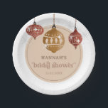 Retro Boho Christmas Bauble Ornament Brautparty Pappteller<br><div class="desc">Treten Sie ein in eine Welt des zeitlosen Charmes mit unserer Retro Boho Weihnachtsschmuck-themed Brautparty Collection. Mit einer Touch von Retro-Eleganz, von den einladenden Einladungen bis hin zur bezaubernden Dekoration und Beschilderung, feiert man die Liebe und den Geist der Saison. Jedes Stück ist darauf ausgerichtet, Ihre Feier mit einem faszinierenden...</div>