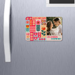 Retro Boho Floral Bold und Bright Save the Date Magnet<br><div class="desc">Dieses Retro-Boho Blumendesign ist die perfekte Wahl für diejenigen, die Liebe kühn und helle Hochzeiten. Dieses Design zeichnet sich durch seinen maximalistischen Ansatz aus, der eine Mischung aus Retro-Blumenmuster und Boho-Blumenmuster enthält, um einen unvergesslichen Look zu schaffen. Die rosa und orangefarbenen Blumenelemente verleihen dem Design ein Gefühl von Verspieltheit, während...</div>