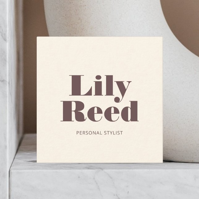 Retro Bold Minimalistisch Beige Quadratische Visitenkarte (Von Creator hochgeladen)