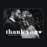 Retro Bold Typografy Foto Wedding Danke Magnet<br><div class="desc">Feiern Sie Ihre Liebe und zeigen Sie Dankbarkeit mit unserem personalisierbaren Foto Hochzeit danke Ihnen Magnet! Dieser einzigartige Sake ist perfekt, um Ihre Lieben an Ihren besonderen Tag zu erinnern und gleichzeitig Ihren herzlichen Dank in einer denkwürdigen Weise auszudrücken. Es zeichnet sich durch Retrofett und ein Herz-Overlay aus. Personalisieren Sie...</div>