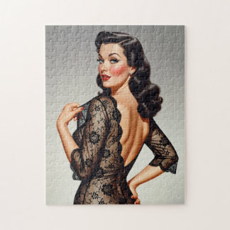 Retro-Braunhaar-Pin-up-Girl 50er Glamour-Stil