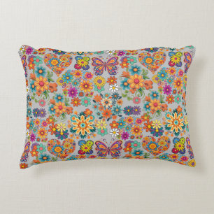 Retro-bunte Blumenmuster. Hellgrauer Hintergrund Dekokissen