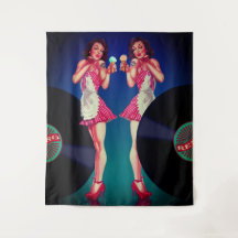 Retro Button Up Kellnerin & Vinyl Platten