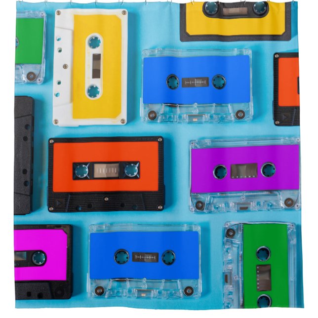 Retro Cassette: Blue Background Collection Duschvorhang (Vorderseite)