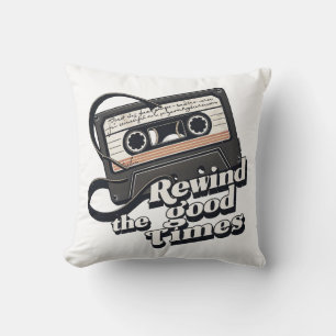 Retro Cassette Design für Nostalgie-Liebhaber Kissen