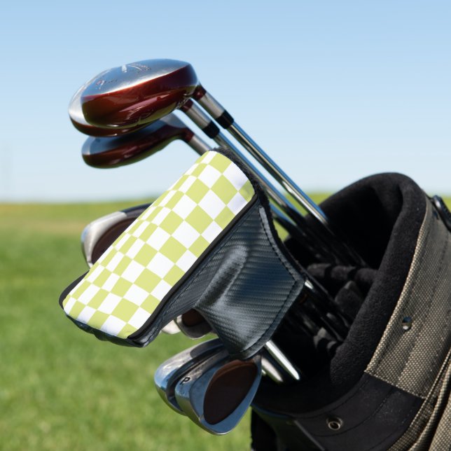 Retro-Checkerboard Golf Headcover (In Situ)