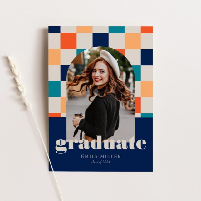 Retro Checkered Arch Classic Foto Abschluss Einladung (Von Creator hochgeladen)