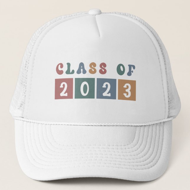 Retro Class of 2023 School Uni-Abschluss Gift Truckerkappe (Vorderseite)