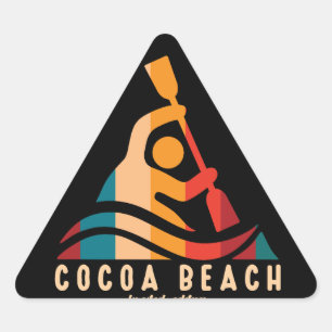 Retro Cocoa Beach Kayaking Dreieckiger Aufkleber