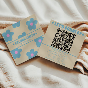 Retro-Cremig-Blauer-QR-Code-Grooviges-Blumenmuster Quadratische Visitenkarte
