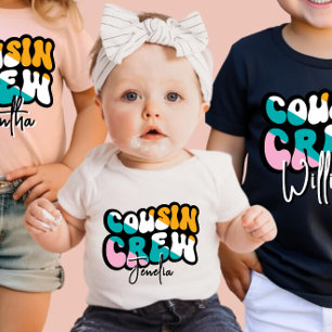 Retro Custom Cousin Crew Füge Deinen Namen hinzu Baby Strampler