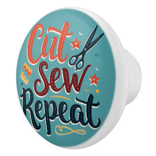 Retro "Cut Sew Repeat" Nähen Lover Design Keramikknauf