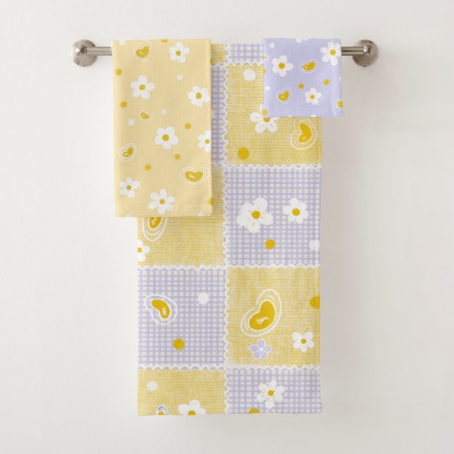 Retro Daisy Floral Pattern Yellow and Purple  (En situation)