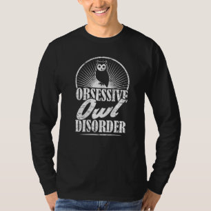 Retro-Design mit besessener Eulenstörung im Distre T-Shirt