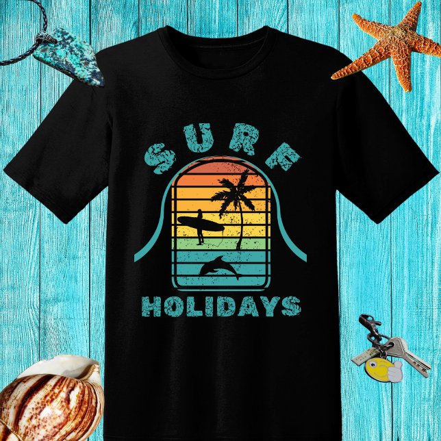 Retro-Design "Surf Holidays" mit Surfer und Palm T-Shirt (Von Creator hochgeladen)