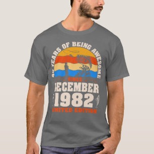 Retro Dezember 1982 40 Jahre altes Angeln über 40. T-Shirt