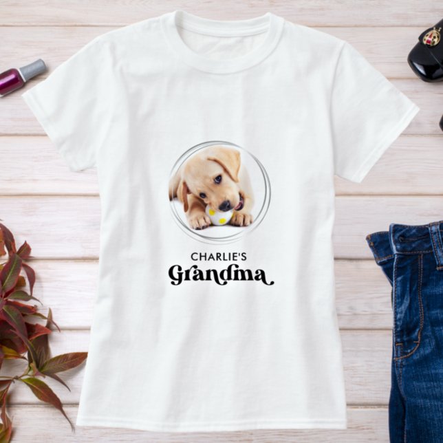 Retro Dog GRANDMA Personalisiertes Puppy-Pet-Foto T-Shirt (Von Creator hochgeladen)