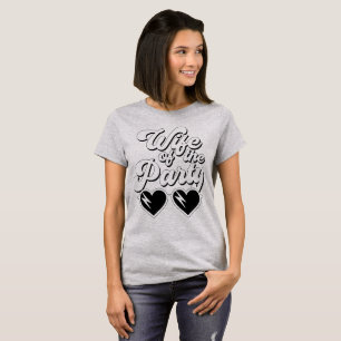 Retro-Ehefrau der Party-Herz-Sonnenbrille T-Shirt