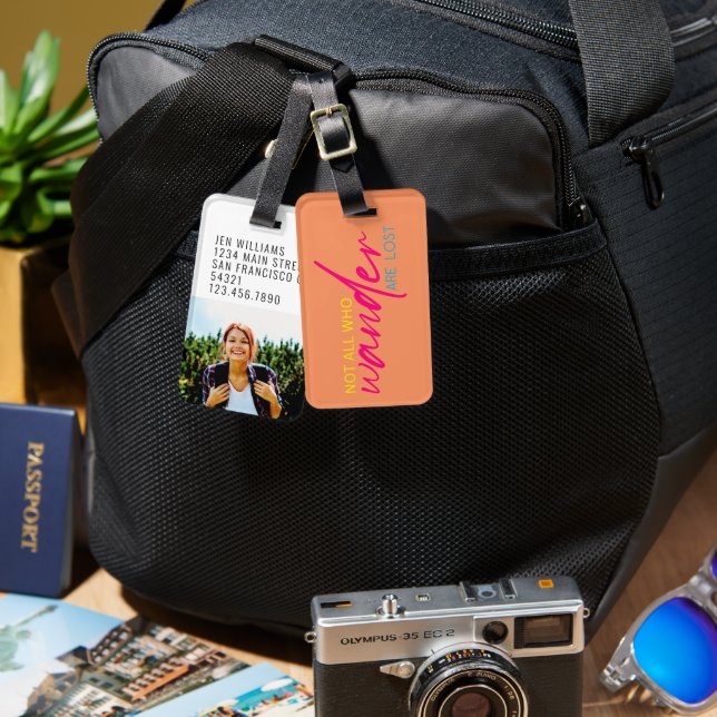 Retro farbiges Foto nicht alle, die wandern verlor Gepäckanhänger (Vorderseite & Rückseite)