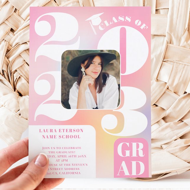 Retro fett 2023 holografischer 5-Foto-Abschluss Einladung (Von Creator hochgeladen)