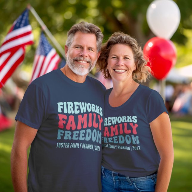 Retro Fireworks Family Freedom Family Wiedersehen T-Shirt (Von Creator hochgeladen)