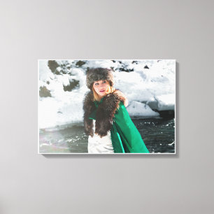 Retro-Frau im Winter Leinwanddruck