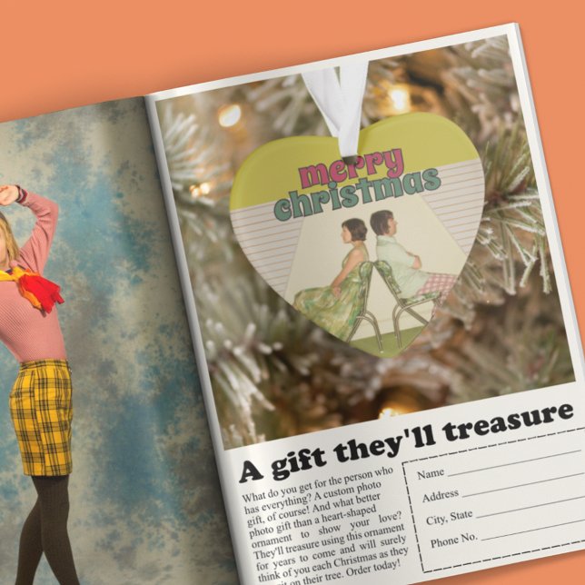 Retro Frohe Weihnachten Herz-Shaped Foto Ornament (Von Creator hochgeladen)