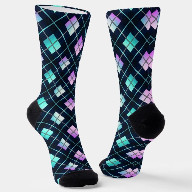 Retro Futuristic Black, Blue & Pink Argyle Pattern Socken (Gewinkelt)