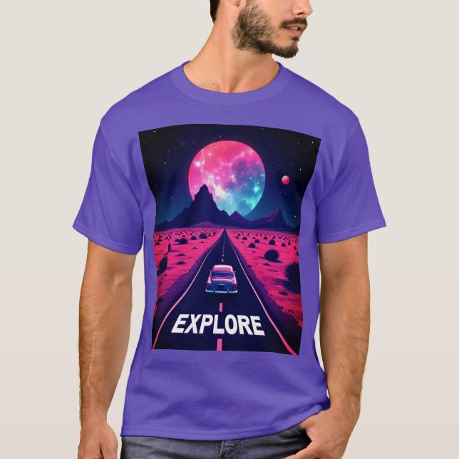  Retro-Futuristic Synthwave "EXPLORE" Desert Night T-Shirt (Vorderseite)