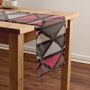 Retro Geometric Art Triangle Black Red Brown Kurzer Tischläufer