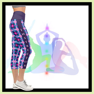 Retro geometrisches Rosa und Blau Capri Leggings