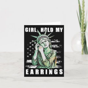 Retro Girl Hold My Ohrringe Anti-Trump Polic Karte
