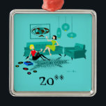 Retro Girl's Night in Christmas Ornament<br><div class="desc">Es sieht so aus, als würde es eine lustige Zeit mit dieser kitschigen Retro Girls’ Night In Christmas Ornament. Das minimalistische Design der 1960er Jahre besticht durch zwei Frauen mit rosa Cocktails in einem modernen, türkisfarbenen und aqua-grünen Wohnzimmer, das sich in der Mitte des Jahrhunderts befindet. Diese Frauen wissen sicherlich,...</div>