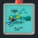 Retro Girl's Night in Christmas Ornament<br><div class="desc">Es sieht so aus, als würde es eine lustige Zeit mit dieser kitschigen Retro Girls’ Night In Christmas Ornament. Das minimalistische Design der 1960er Jahre besticht durch zwei Frauen mit rosa Cocktails in einem modernen, türkisfarbenen und aqua-grünen Wohnzimmer, das sich in der Mitte des Jahrhunderts befindet. Diese Frauen wissen sicherlich,...</div>