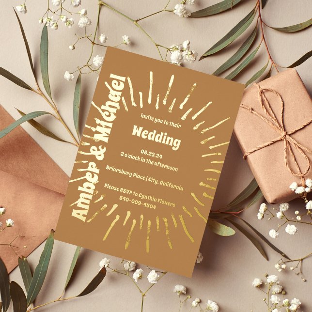 Retro Golden Brown and Gold Sun Wedding Folieneinladung (Von Creator hochgeladen)