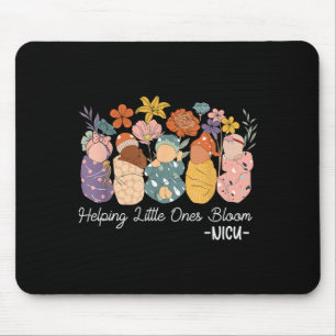 Retro Groovy beim Helfen kleiner Leute aufblühen N Mousepad