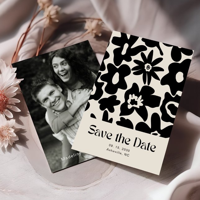 Retro Groovy Floral Wedding Foto Save the Date (Von Creator hochgeladen)