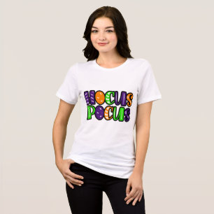Retro Groovy Hokuspokus T-Shirt - Lebendige Magie Tri-Blend Shirt