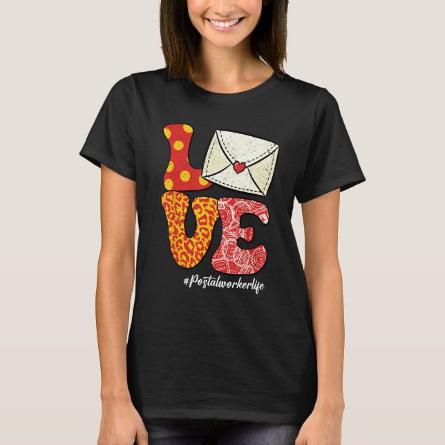 Retro Groovy LOVE Letter Envelope Leopard Postal W T-Shirt (Vorderseite)