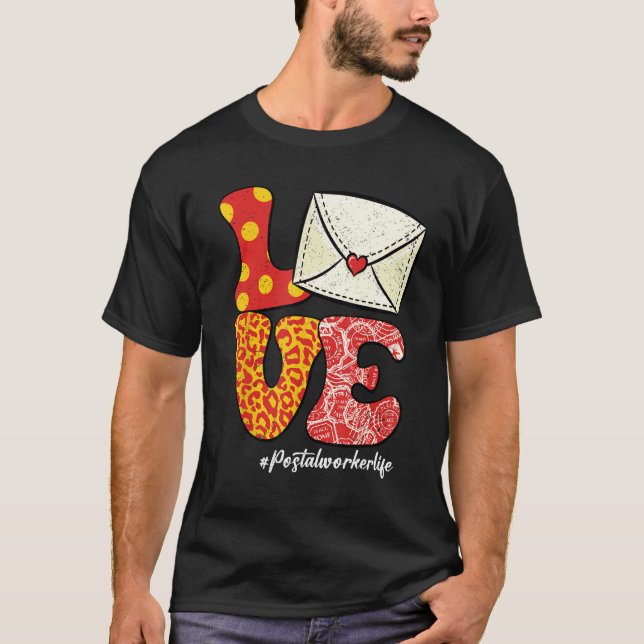 Retro Groovy LOVE Letter Envelope Leopard Postal W T-Shirt (Vorderseite)