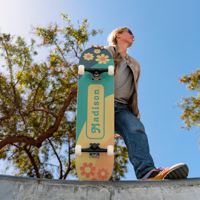 Retro Groovy Name Skateboard (Außenbereich 1)